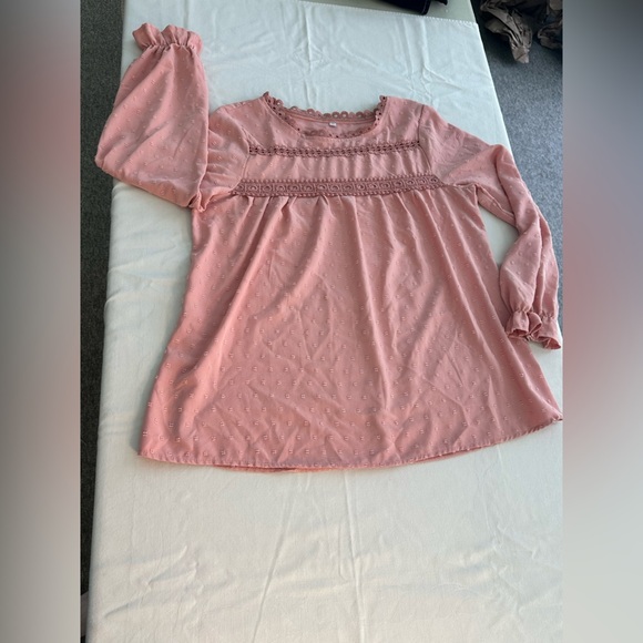 Women’s Basics Pink Long Sleeve Shirt Lightweight Like New - Picture 3 of 5